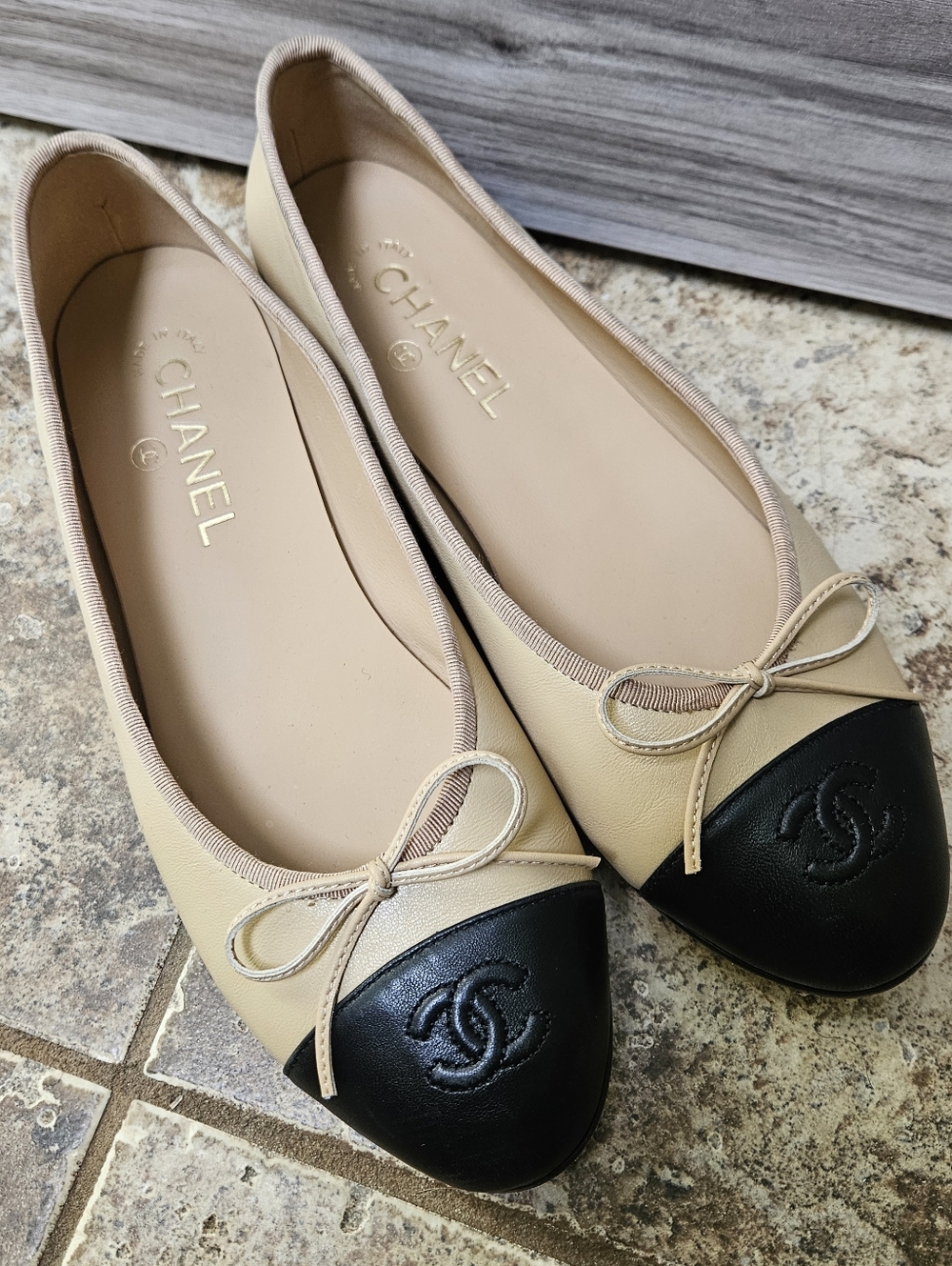 CHANEL Lambskin Cap Toe CC Ballerina Flats - Picture 14 of 15